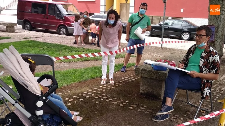 Foto 7 - La Covid-19 y un fuerte temporal marcan un peculiar &lsquo;D&iacute;a del Ni&ntilde;o&rsquo; en Lumbrales