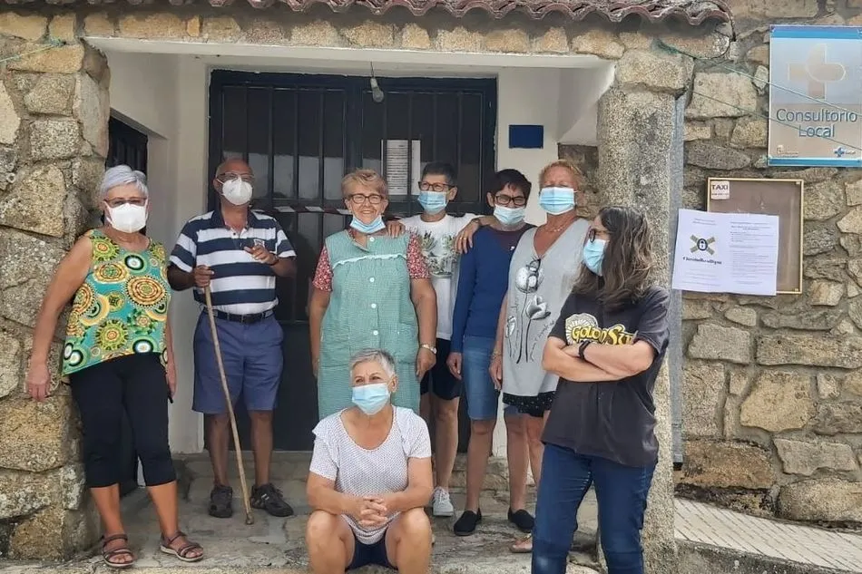 Foto 7 - Distintos colectivos sociales exigen a la Junta una sanidad digna en el medio rural &nbsp;  