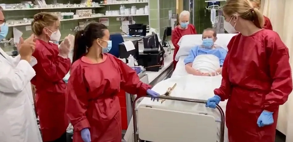 Salida de la UCI de Fernando, tras 145 días en la UCI de la Salud