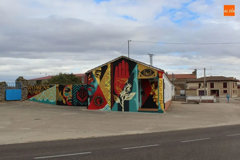 Foto 4 - Yecla de Yeltes reivindica el fin&nbsp;de la violencia de g&eacute;nero con un gran mural  