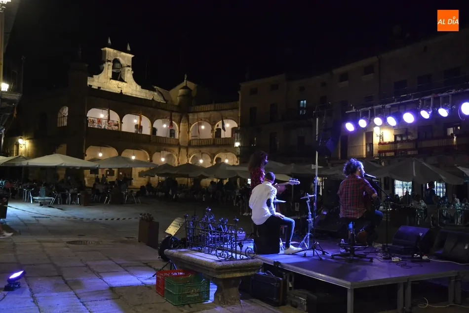 Foto 10 - Una cita extra en la Plaza Mayor remata las veladas de animaci&oacute;n musical de terrazas  