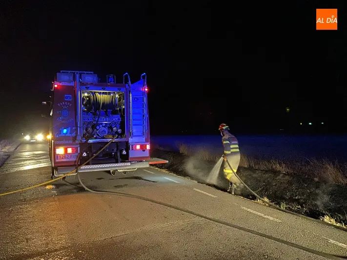 Foto 2 - Extinguido un peque&ntilde;o incendio declarado junto al pol&iacute;gono industrial El Inestal
