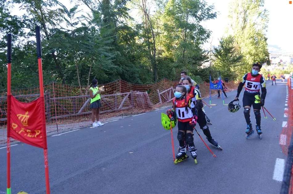 Foto 2 - Nueve equipos de Alpino en L&iacute;nea disputan el 4&ordm; Trofeo Ciudad de B&eacute;jar