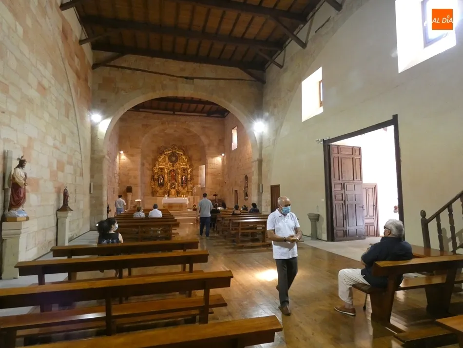 Foto 2 - La iglesia de Huerta acoge la misa en honor a San Bartolom&eacute;  