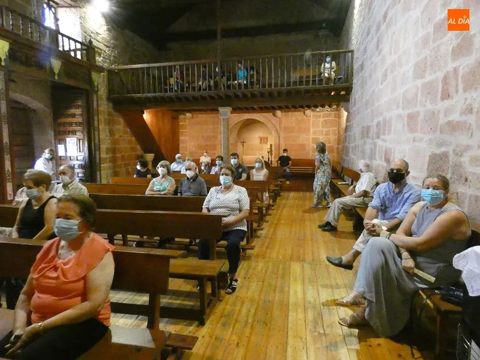 Foto 3 - San Morales celebra la misa de San Bartolom&eacute; con las medidas para prevenir el coronavirus  