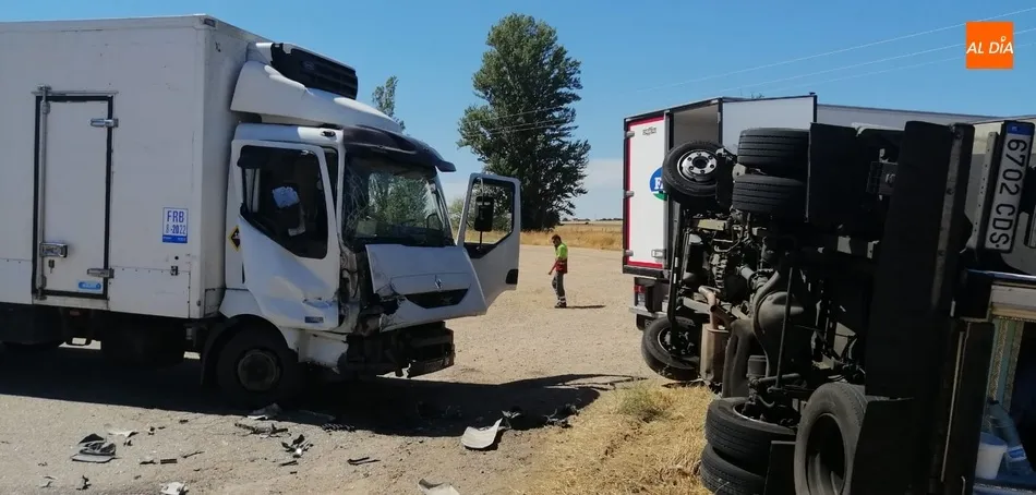 Foto 3 - Un cami&oacute;n impacta contra otro en la Nacional 620 y lo hace volcar  