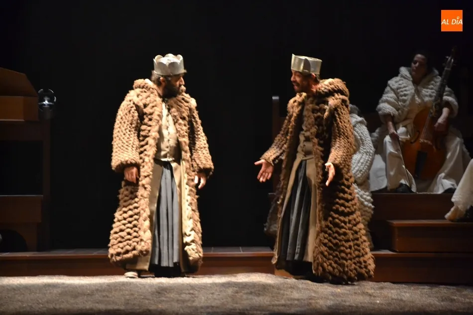 Foto 5 - Nao d&rsquo;Amores impacta en la inauguraci&oacute;n con la artesanal creaci&oacute;n de &lsquo;La tragedia de In&eacute;s de ...