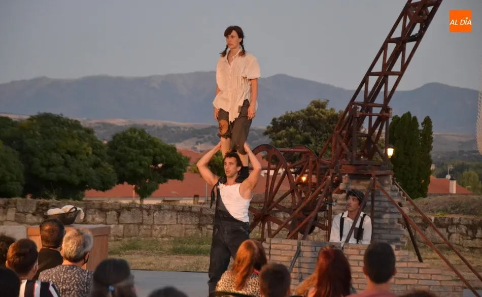 Foto 4 - El montaje circense &lsquo;Kimera&rsquo; da el pistoletazo a los espect&aacute;culos &lsquo;callejeros&rsquo; de esta...