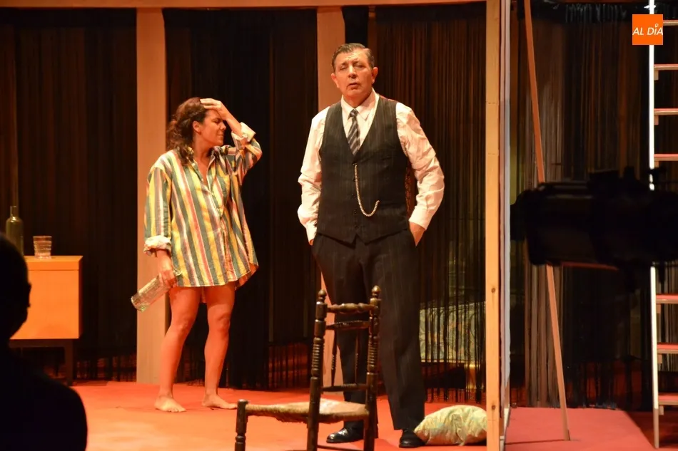 Foto 6 - El estreno absoluto de un juego de luz y oscuridad inaugura los nuevos cierres diarios de la Feria  