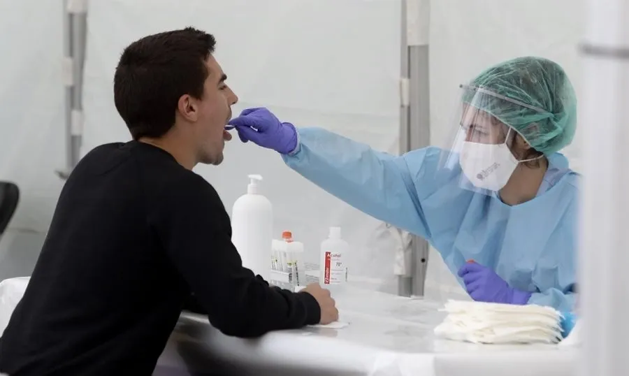 En Castilla y León hay 52 especialidades sanitarias que poseen unidades docentes. Foto EP