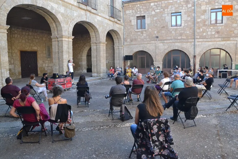 Foto 9 - Leamok sorprende con su versi&oacute;n del Lazarillo de Tormes impregnada de cultura urbana  