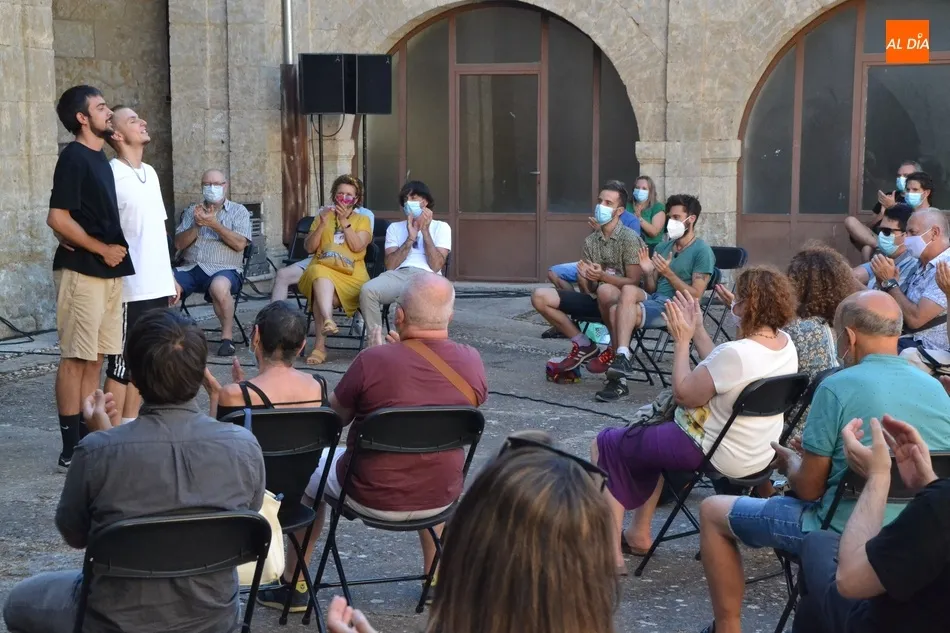 Foto 2 - Leamok sorprende con su versi&oacute;n del Lazarillo de Tormes impregnada de cultura urbana  