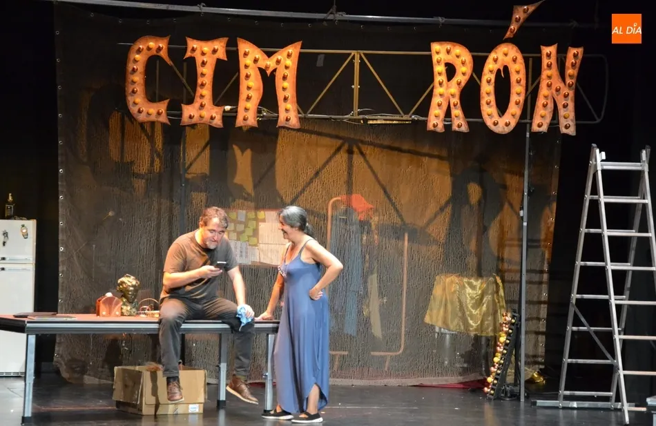 Foto 10 - Perigallo estrena en Ciudad Rodrigo la obra que termin&oacute; de preparar en el Teatro Nuevo  