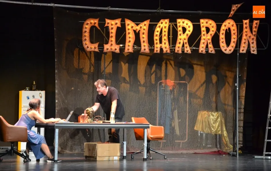 Foto 2 - Perigallo estrena en Ciudad Rodrigo la obra que termin&oacute; de preparar en el Teatro Nuevo  