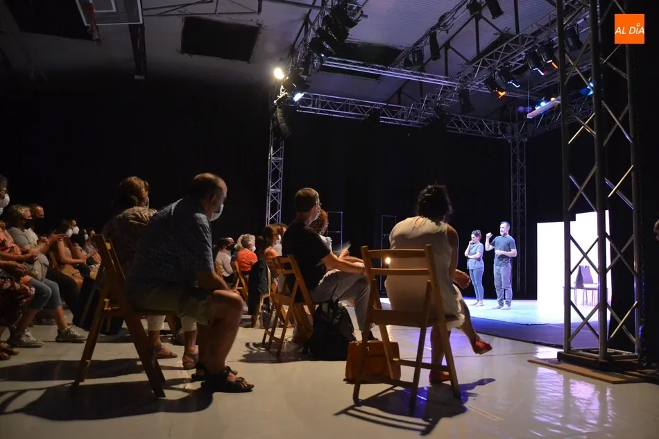 Foto 2 - Los Absurdos Teatro puede por fin mostrar en Ciudad Rodrigo la lucha de Ernesto y Mar&iacute;a por su...