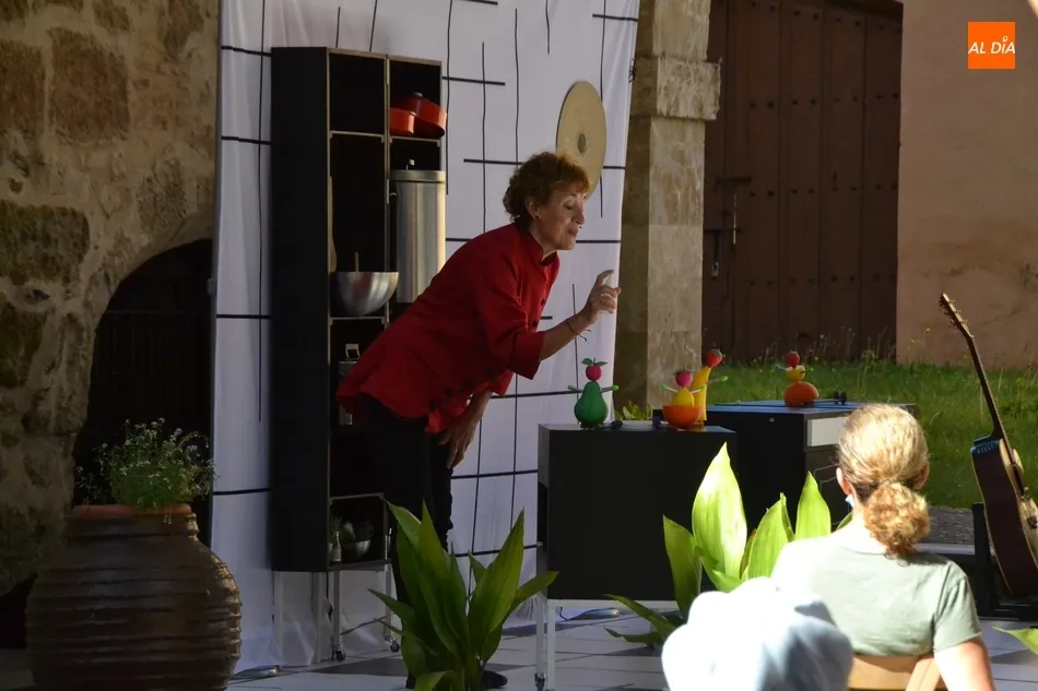 Foto 4 - Teloncillo cocina al ritmo de la m&uacute;sica en el Patio del Palacio Episcopal, que debuta en la Feria  
