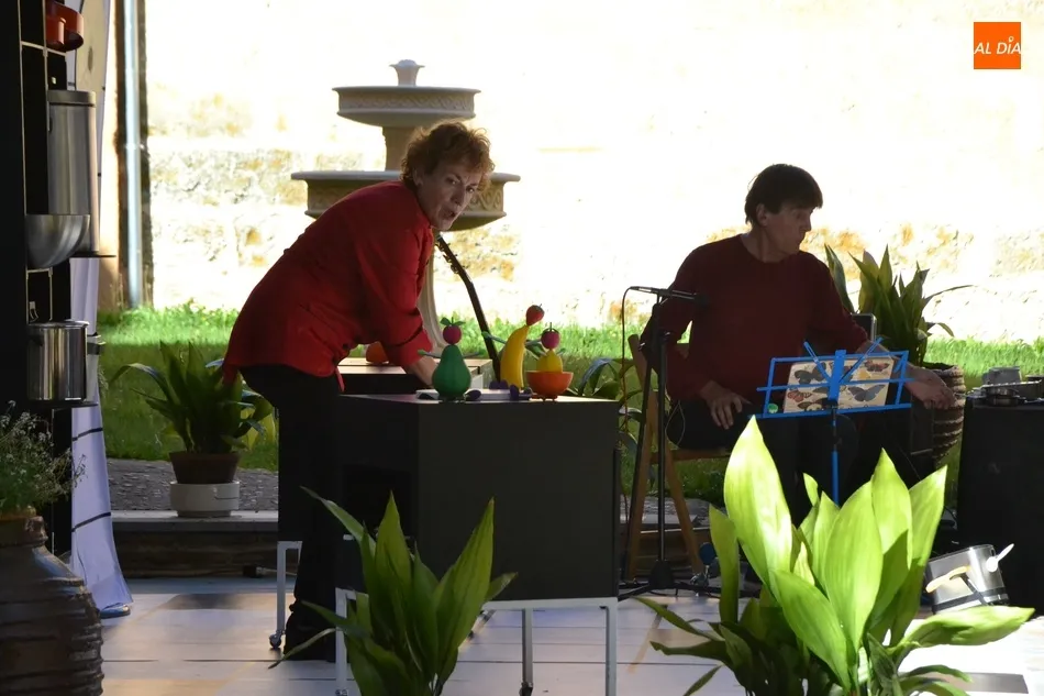 Foto 5 - Teloncillo cocina al ritmo de la m&uacute;sica en el Patio del Palacio Episcopal, que debuta en la Feria  
