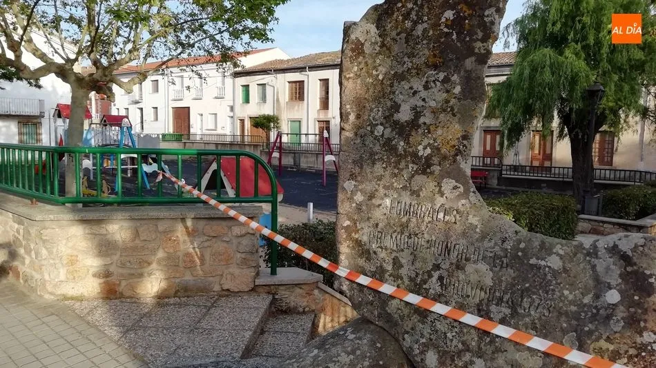 Los parques infantiles vuelven a estar cerrados como durante el confinamiento / E. Corredera
