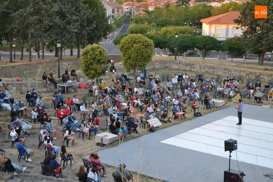 Foto 5 - El Ayuntamiento de Gij&oacute;n se estrena como colaborador convirtiendo Los Sitios en una pista de baile ...