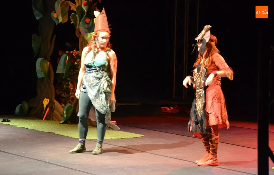 Foto 9 - Una hada y una elfa conciencian sobre medioambiente mientras repasan grandes mujeres de la historia ...