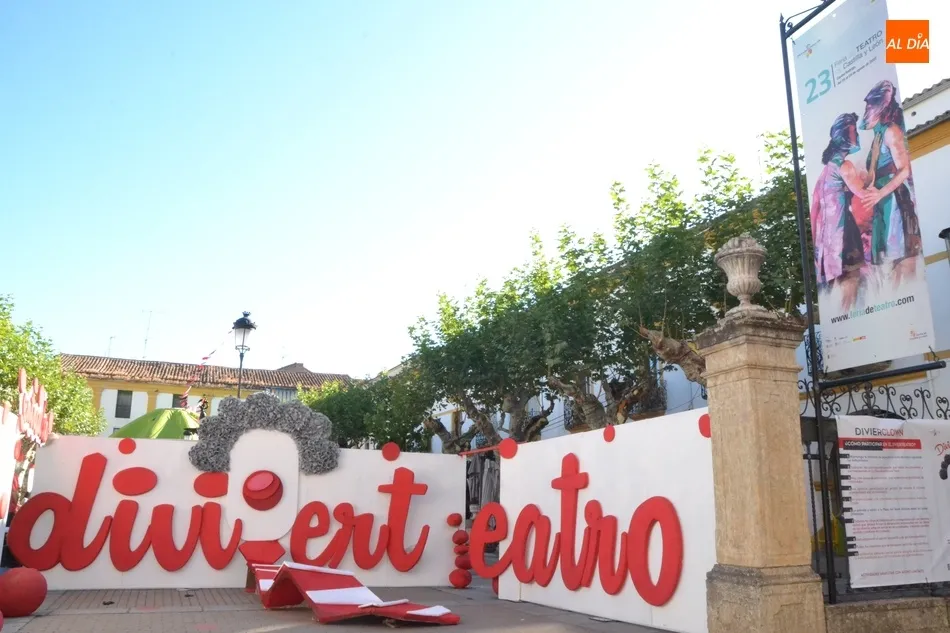 Foto 2 - &ldquo;Todo Ciudad Rodrigo tiene que sentirse muy orgulloso de los j&oacute;venes del Divierteatro&rdquo;  