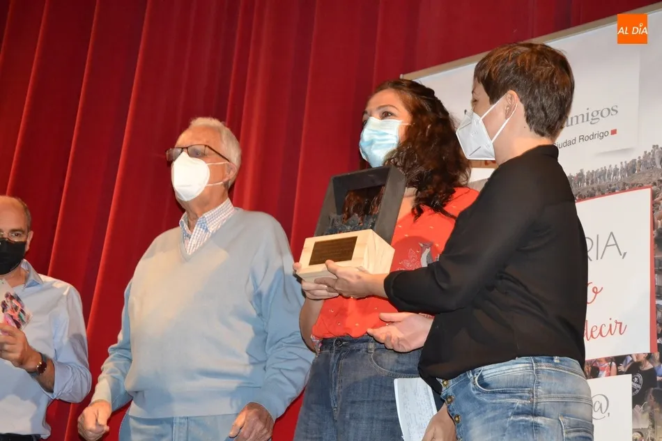 Foto 7 - Jos&eacute; Manuel de Luis, distinguido por sorpresa en la entrega de premios a los mejores de la Feria...