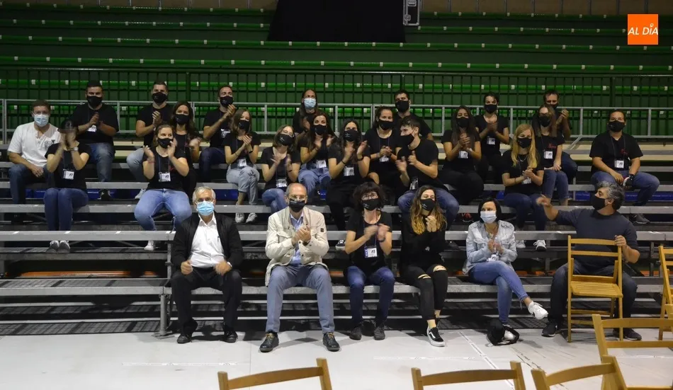 Foto 4 - Los auxiliares de sala y el &lsquo;n&uacute;cleo duro&rsquo; de la Feria, protagonistas de las &uacute;ltimas fotos de...