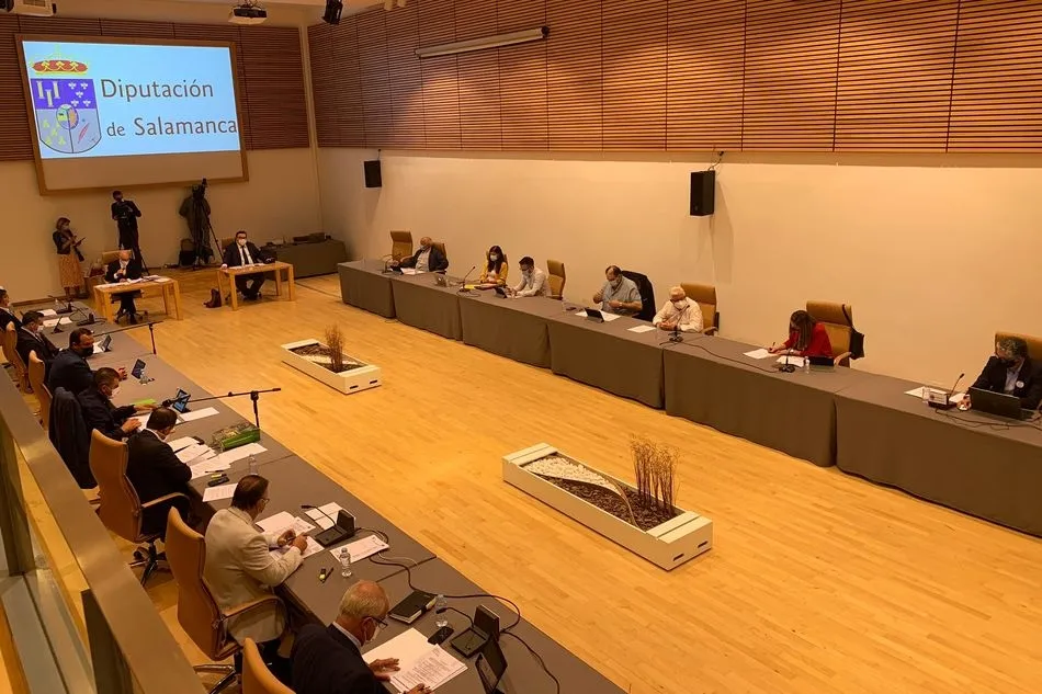 Pleno presencial de la Diputación de Salamanca celebrado en el Palacio de Congresos. Foto: @dipusalamanca
