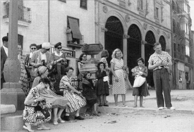 Foto 2 - Los turistas de los a&ntilde;os 50