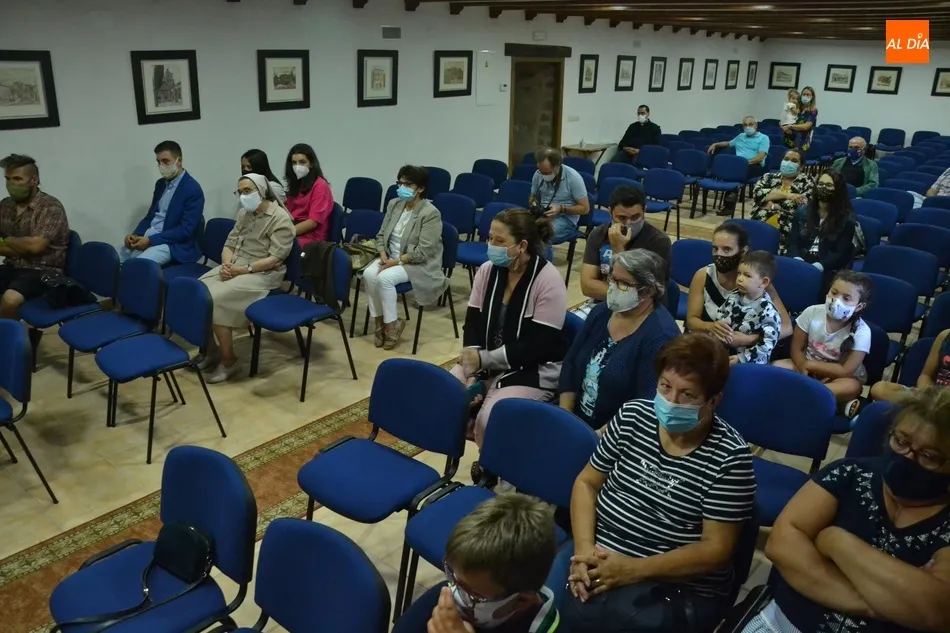 Foto 6 - Mar Manzano toma posesi&oacute;n del cargo de directora de C&aacute;ritas Diocesana  