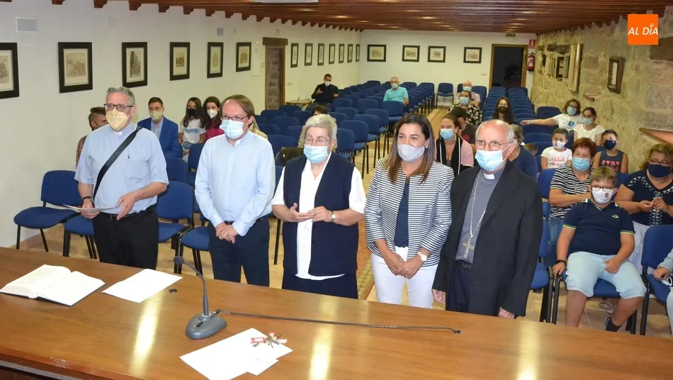 Foto 9 - Mar Manzano toma posesi&oacute;n del cargo de directora de C&aacute;ritas Diocesana  
