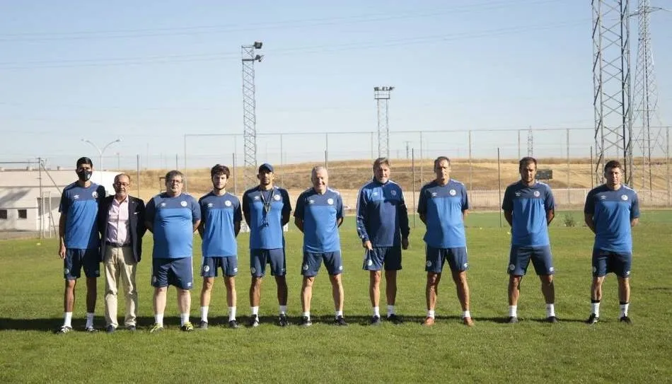 Foto 2 - El Salamanca UDS vuelve al verde e inicia la pretemporada con 15 jugadores