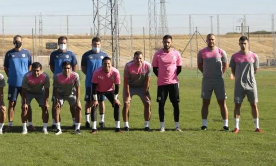 Foto 4 - El Salamanca UDS vuelve al verde e inicia la pretemporada con 15 jugadores