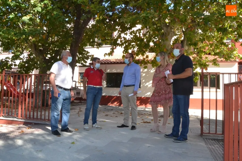 Foto 2 - Presentadas las reformas realizadas en los colegios, que ver&aacute;n reforzado su personal de limpieza  