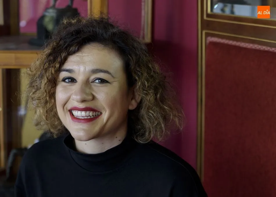 Alicia Almeida durante la entrevista para SALAMANCA AL DÍA, en la Casa Lis | Fotos: Carmen Borrego