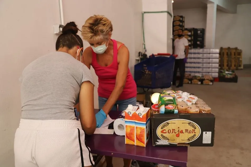 Foto 6 - Javier Garc&iacute;a: &ldquo;En Cajas Solidarias entregamos comida a m&aacute;s de 500 familias&rdquo;