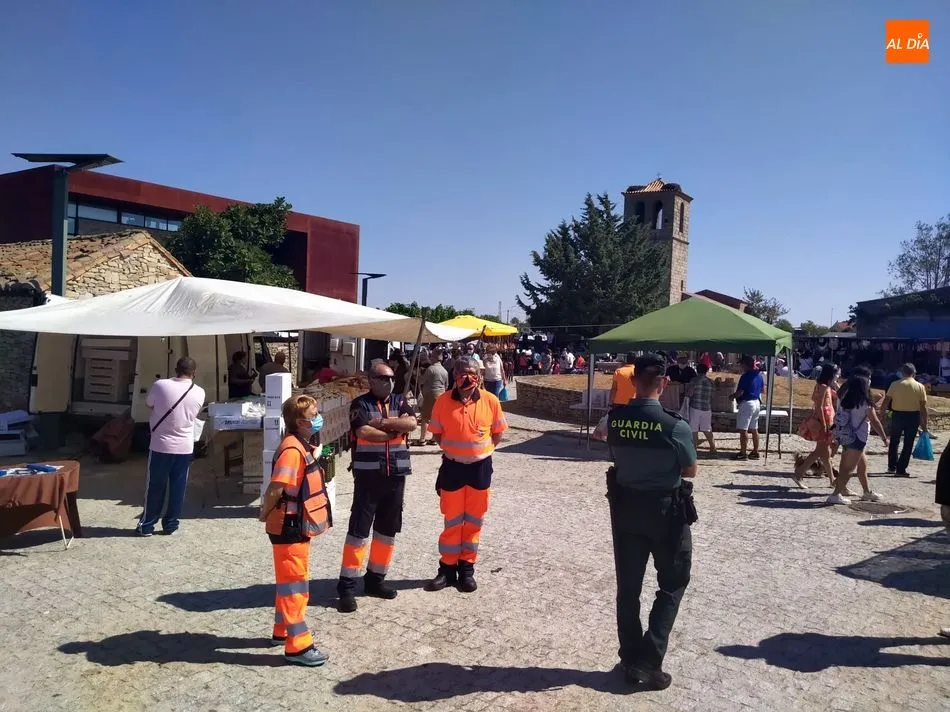 Foto 5 - Protecci&oacute;n Civil de Vitigudino y Guardia Civil controlan las medidas de prevenci&oacute;n ante el...