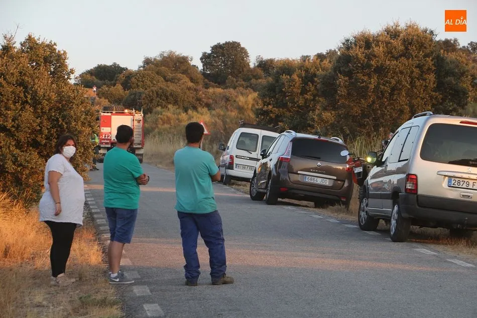 Foto 6 - Un incendio pone en alerta a los vecinos de Guijo de &Aacute;vila y Santiba&ntilde;ez de B&eacute;jar