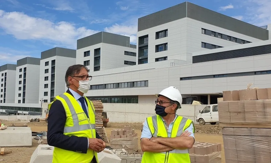 Foto 4 - El vial de acceso al nuevo Hospital estar&aacute; listo este mes