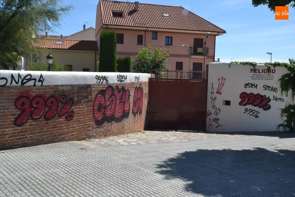 Foto 3 - Los toriles de San Pelayo sufren un ataque grafitero  