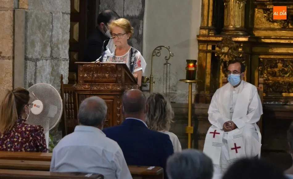 Foto 5 - Lleno en la cita solemne en honor a la Virgen de la Pe&ntilde;a, con la procesi&oacute;n sustituida por un...