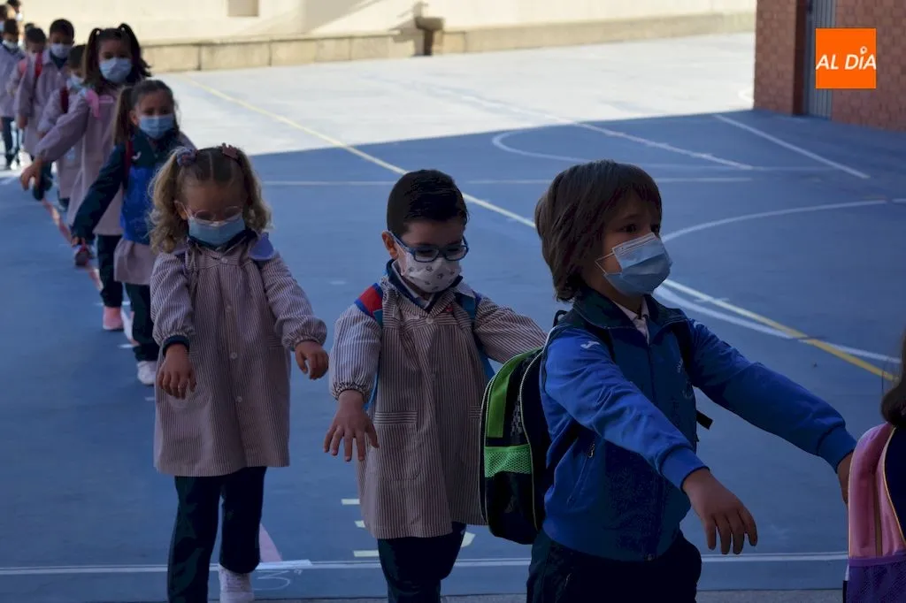 Foto 3 - Arranca el nuevo curso escolar para los alumnos de Educaci&oacute;n Infantil y Educaci&oacute;n Primaria en el...