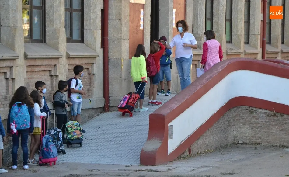 Foto 2 - Los colegios y la Escuela Infantil &lsquo;vuelven a la vida&rsquo; tras medio a&ntilde;o en silencio  
