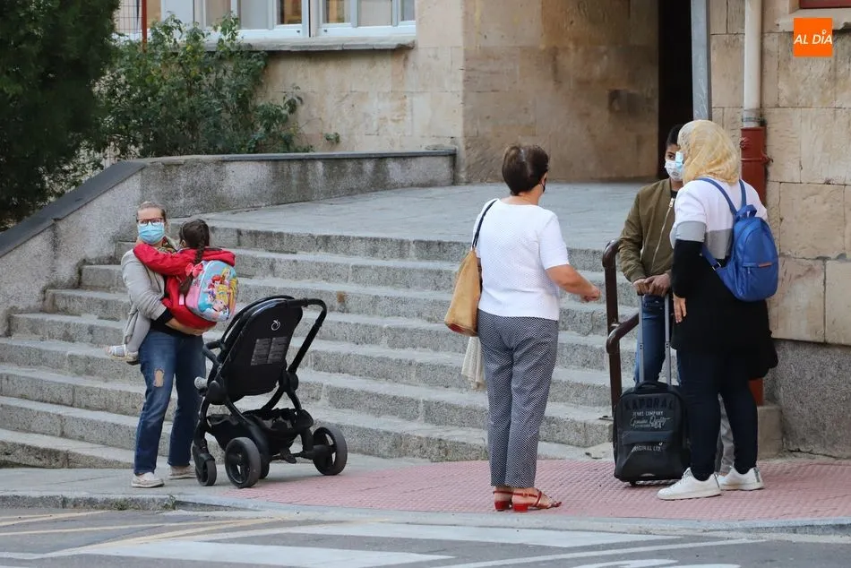 Foto 11 - In&eacute;dita vuelta al cole con inquietud en las familias por la pandemia e ilusi&oacute;n en los hijos por...
