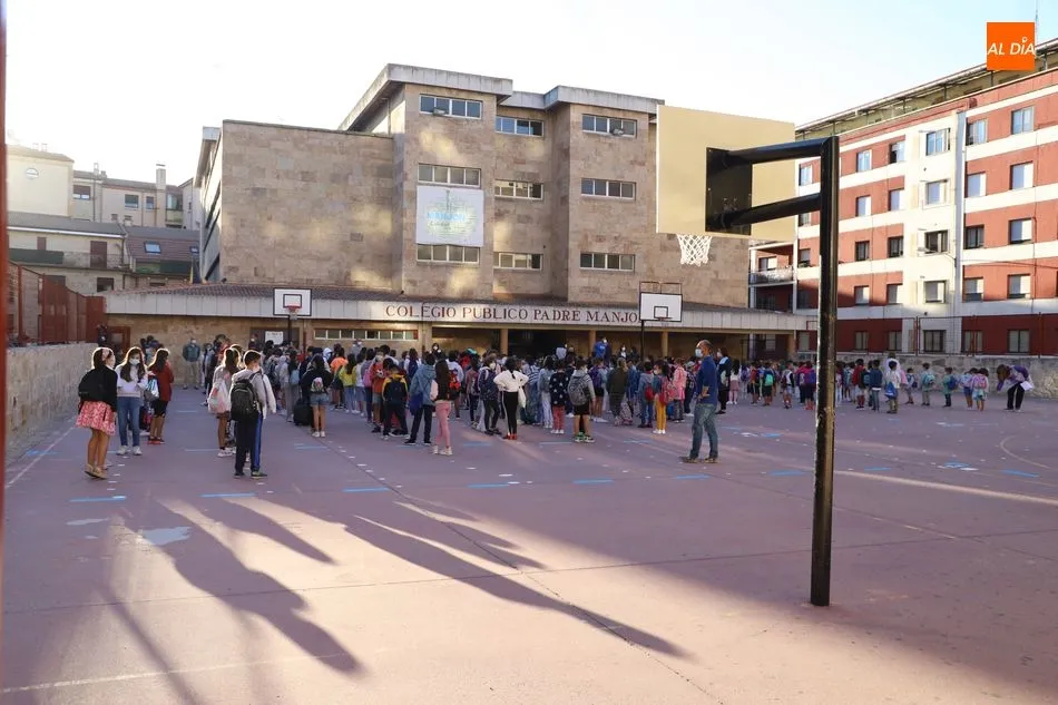 Foto 5 - In&eacute;dita vuelta al cole con inquietud en las familias por la pandemia e ilusi&oacute;n en los hijos por...