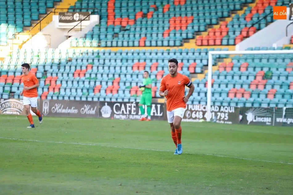 Foto 7 - El Salamanca UDS de Egea se estrena con victoria en el derbi ante el Ciudad Rodrigo (2-0)