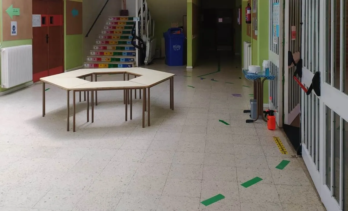 Interior del Colegio El Puente