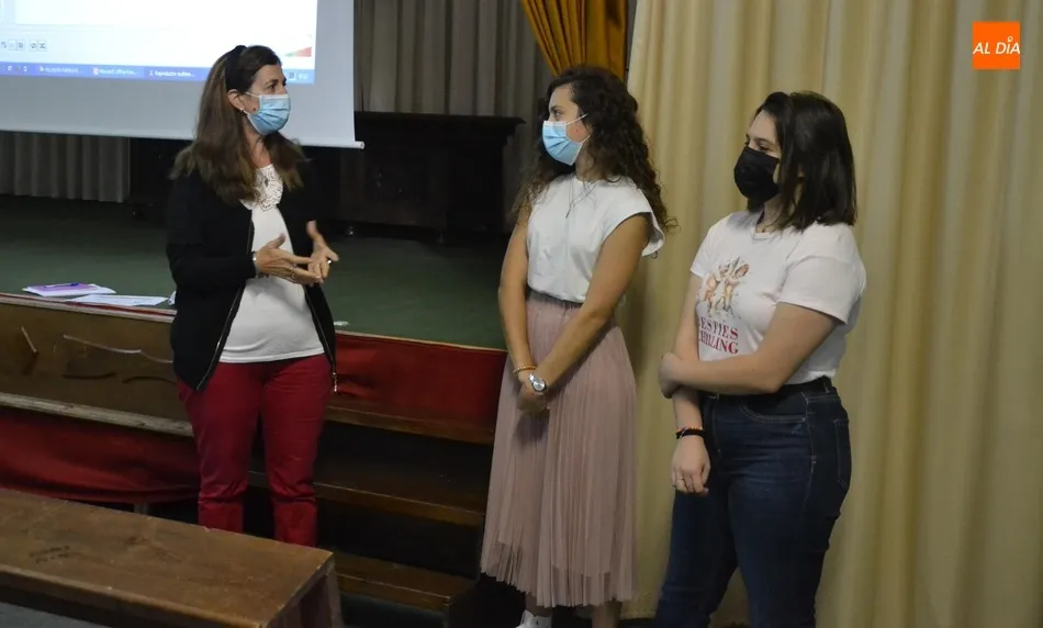 Foto 9 - Los nuevos alumnos de 1&ordm; de la ESO del Fray Diego se adentran por 1&ordf; vez en su nueva casa  