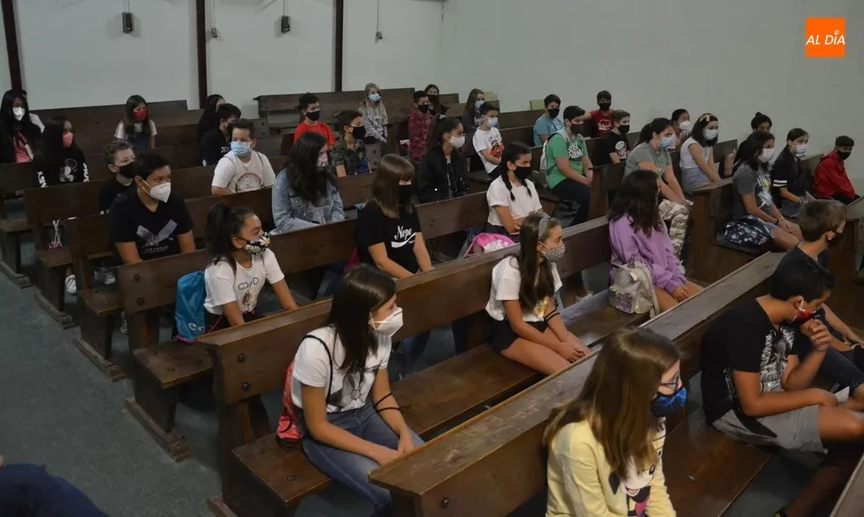 Foto 6 - Los nuevos alumnos de 1&ordm; de la ESO del Fray Diego se adentran por 1&ordf; vez en su nueva casa  
