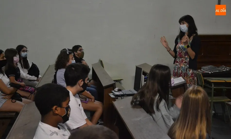 Foto 3 - Los nuevos alumnos de 1&ordm; de la ESO del Fray Diego se adentran por 1&ordf; vez en su nueva casa  